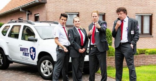 Ben Segers, Bruno Vanden Broecke, Matteo Simoni, and Ruth Beeckmans in Safety First (2013)