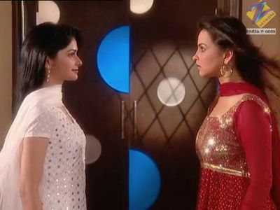 Prachi Desai and Gurdeep Kohli in Kasamh Se (2006)
