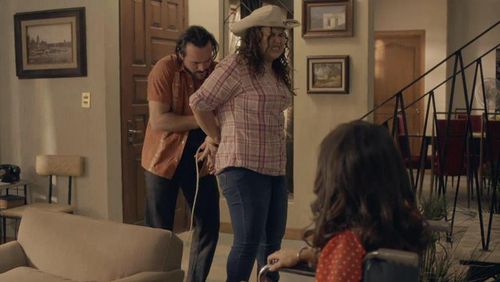 Estefania Villarreal and Erik Hayser in Camelia La Texana (2014)