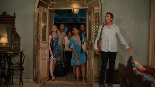 John Corbett, Louis Mandylor, Andrea Martin, Nia Vardalos, Elias Kacavas, and Elena Kampouris in My Big Fat Greek Weddin