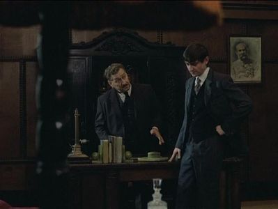 Vladimír Dlouhý and Josef Vetrovec in Dobrodruzství kriminalistiky (1989)