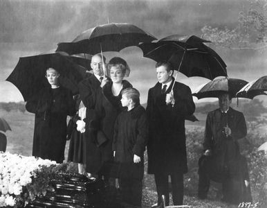 Sandra Dee, Richard Basehart, Lana Turner, and Dennis Kohler in Portrait in Black (1960)