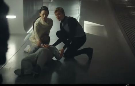 Tobis in NIGHTFLYERS with Gretchen Mol as Agatha.