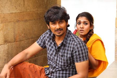 Nayanthara and Jiiva in Thirunaal (2016)