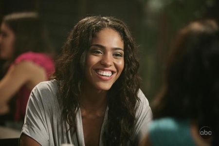 Yasmin Deliz in Cougar Town (2009)