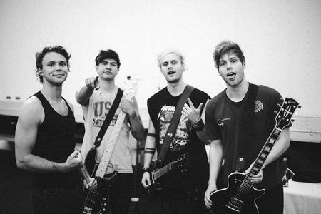 Michael Clifford, 5 Seconds of Summer, Luke Hemmings, Calum Hood, and Ashton Irwin