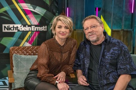 Jürgen von der Lippe and Sabine Heinrich in Nicht dein Ernst! (2020)