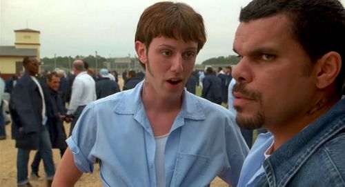 Luis Guzmán and Paul Soileau in Out of Sight (1998)