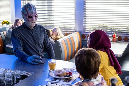 Alan Tudyk, Sara Tomko, Gracelyn Awad Rinke, and Judah Prehn in Resident Alien: Radio Harry (2022)