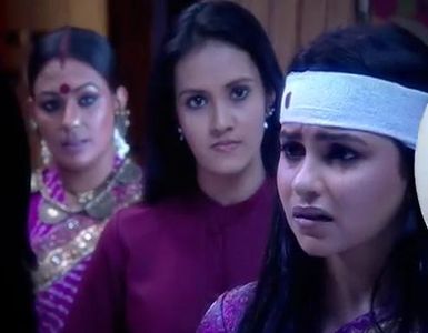 Ashwini Kalsekar, Arunima Sharma, and Gurdeep Kohli in Kasamh Se (2006)