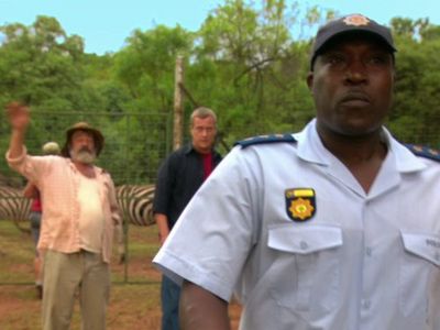 Deon Stewardson and Stephen Tompkinson in Wild at Heart (2006)