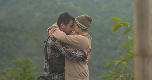 Meryll Soriano and Joem Bascon in Angkas (2022)