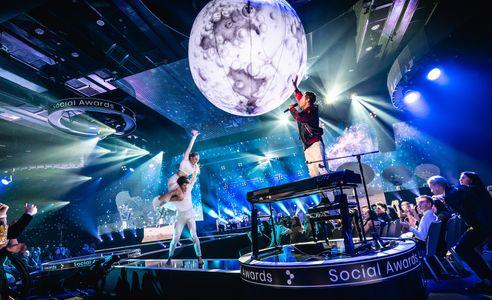 JUSTIN JESSO PERFORMS at the 2019 Social Global Awards