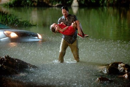 Keanu Reeves and Aria Lyric Leabu in Replicas (2018)