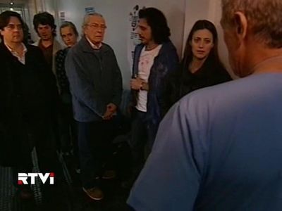 Carlos Portaluppi, Fabio Di Tomaso, and Mónica Antonópulos in Vidas robadas (2008)