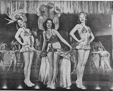 Leslie Brooks, Jinx Falkenburg, and Kay Harris in Lucky Legs (1942)