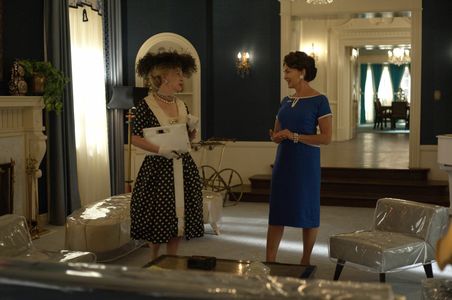Judy Davis and Jessica Lange in Feud (2017)