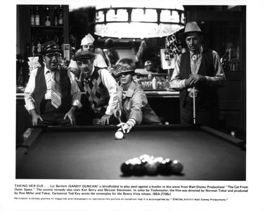 Sandy Duncan, Ralph Manza, Tom Pedi, and Jesse White in The Cat from Outer Space (1978)