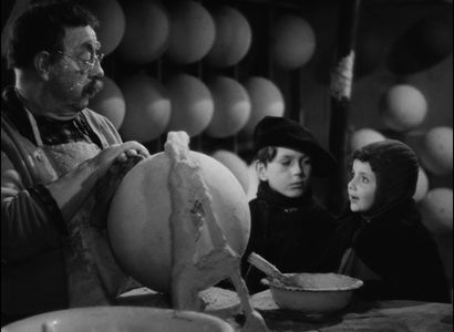 Harry Baur and Michel François in Who Killed Santa Claus? (1941)