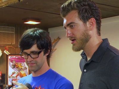 Link Neal and Rhett McLaughlin in Commercial Kings (2011)