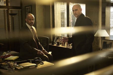 Ruben Santiago-Hudson and Mark Strong in Low Winter Sun (2013)