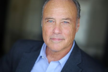 Elliott Grey