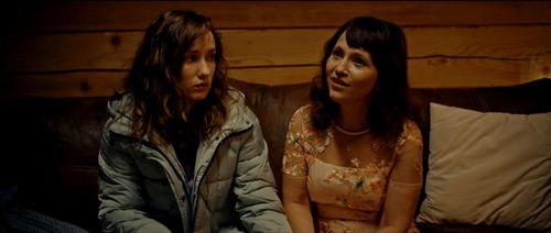 Alena Mihulová and Eliska Krenková in Bird Atlas (2021)