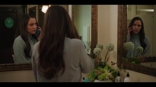Julie Craig in Truth Be Told (2019)
