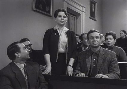 Yefim Berezin and Nina Ivanova in Lyogkaya zhizn (1964)