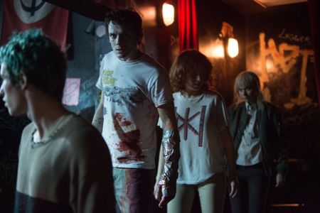 Alia Shawkat, Anton Yelchin, Joseph Bertót, Imogen Poots, Callum Turner, and Jake Love in Green Room (2015)