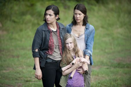 Audrey Marie Anderson, Alanna Masterson, and Meyrick Murphy in The Walking Dead (2010)