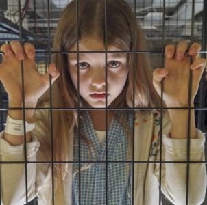 Lyliana Wray as Angel on the set of MAXIMUM RIDE