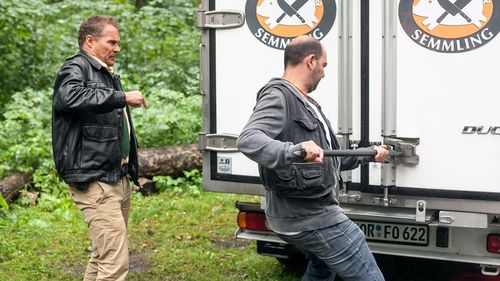 Christian Tramitz and Hannes Ringlstetter in Hubert ohne Staller (2011)