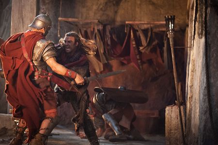 Dustin Clare in Spartacus (2010)