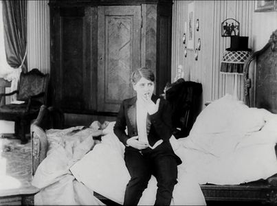 Ossi Oswalda in I Don't Want to Be a Man (1918)
