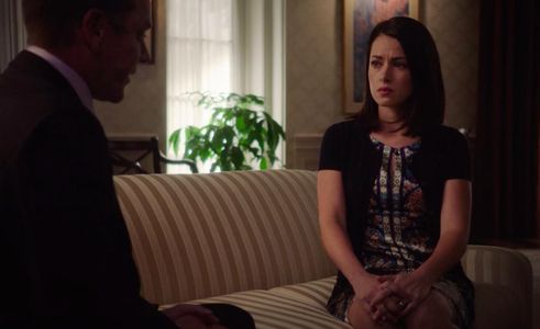 Still of Sofia Lama and Kiefer Sutherland in Designated Survivor