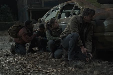 Pedro Pascal, Keivonn Woodard, Lamar Johnson, and Bella Ramsey in The Last of Us (2023)