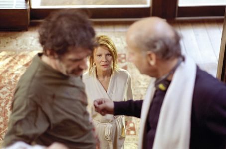 Luc Bondy, Nicole Garcia, and Predrag 'Miki' Manojlovic in Ne fais pas ça! (2004)