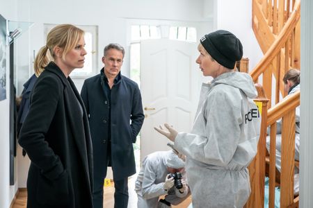 Marco Girnth, Melanie Marschke, and Anna Stieblich in Leipzig Homicide: Froschköniginnen (2023)