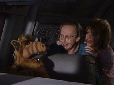 Paul Fusco, Anne Schedeen, and Max Wright in ALF (1986)