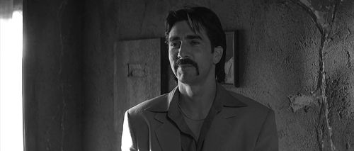 Larry Holden in Memento (2000)