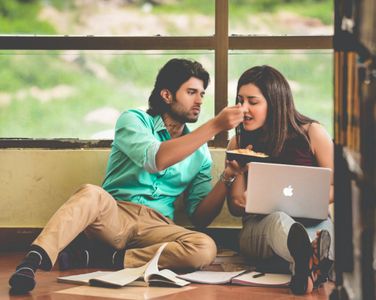 Vijay Deverakonda and Raashi Khanna in World Famous Lover (2020)