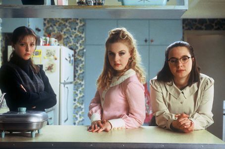 Kristin Adams in Falling Angels (2003)