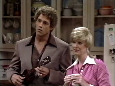 Linda Kelsey and Doug Sheehan in Day by Day (1988)