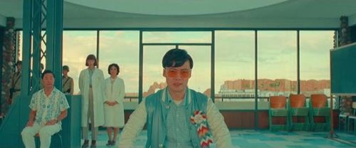 Steve Park, Tilda Swinton and Ethan Lee in Asteroid City (2023)