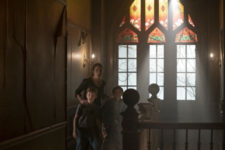 SECRETS OF SULPHUR SPRINGS – “As Time Goes By” – Once Griffin and Harper learn they can’t reopen the hatch to let Savann