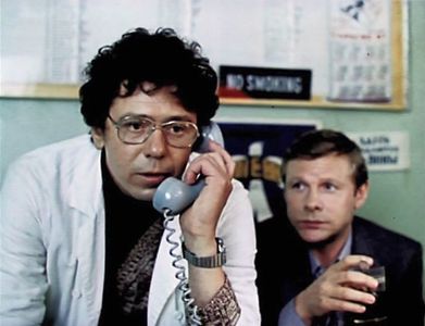 Viktor Ilichyov and Vitali Solomin in Iskrenne vash... (1985)