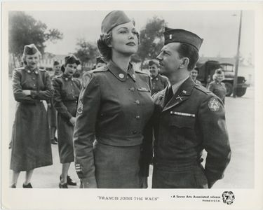 Mara Corday, Elsie Holmes, Karen Kadler, Donald O'Connor, and Joan Shawlee in Francis Joins the WACS (1954)
