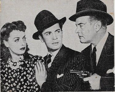 Sidney Blackmer, Kay Harris, and Edward Norris in Sabotage Squad (1942)