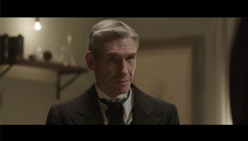 as Thomas Edison in 'Nikola Tesla - the man from the future'